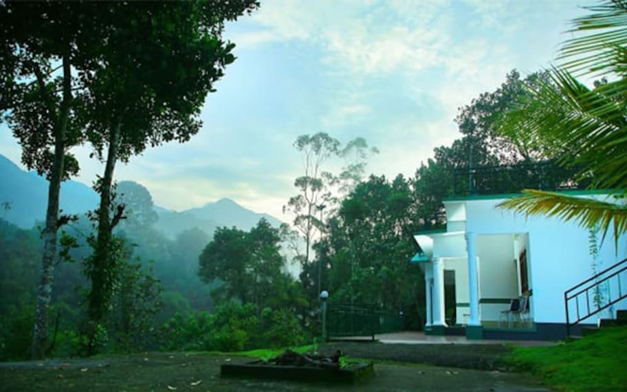Munnar Avondale Cottage Landscape Image